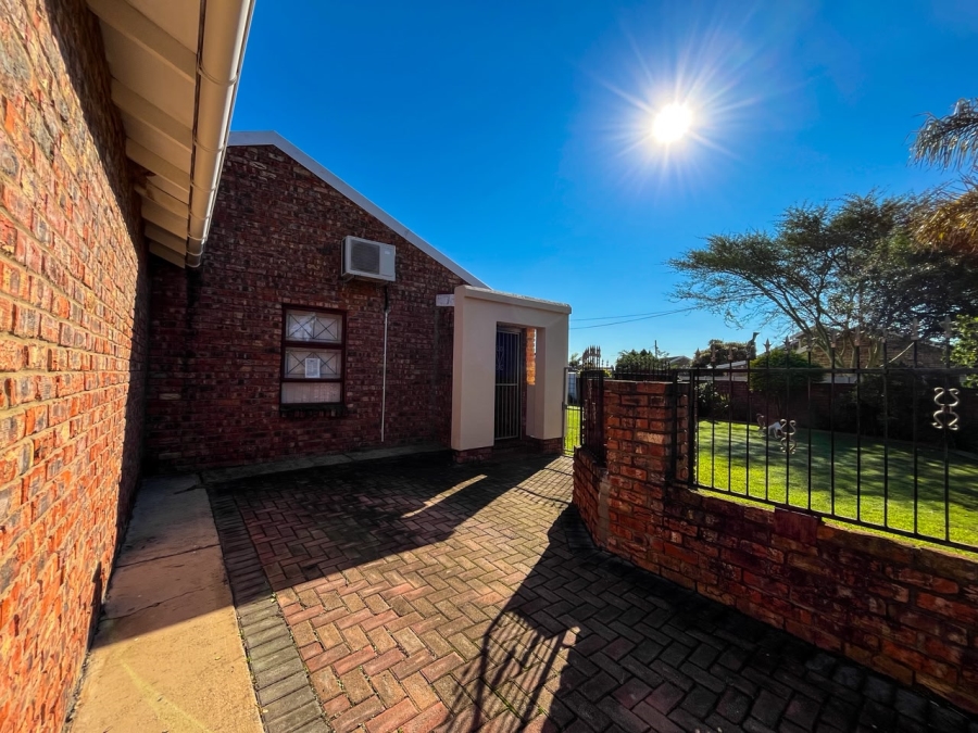 3 Bedroom Property for Sale in Strelitzia Park Eastern Cape